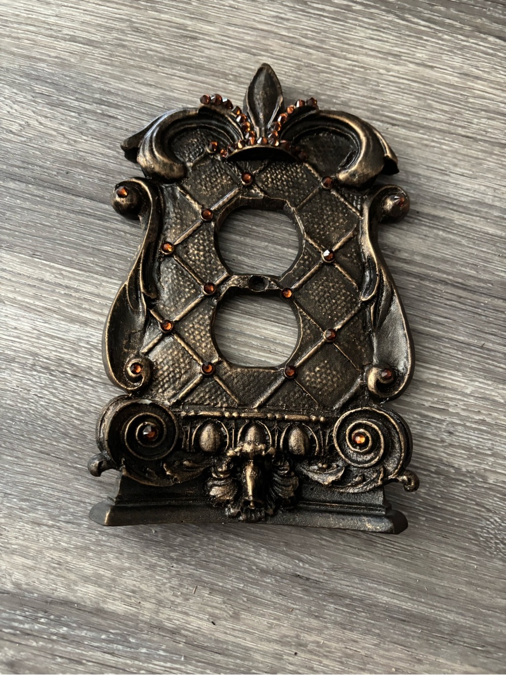⚜️Swarovski Bronze-Toned Ornate Wall Plate with Amber Accents (set of 4)